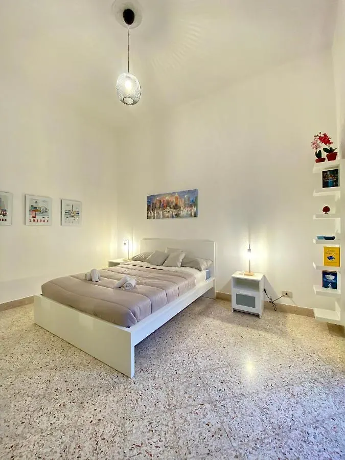 Apartament Urban Poet Retreat - Casa Di Vincenzo E Andrea 2 Palermo