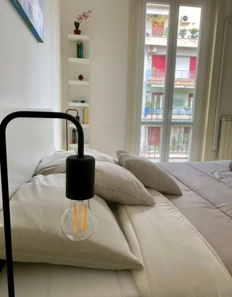 Apartament Urban Poet Retreat - Casa Di Vincenzo E Andrea 2 Palermo